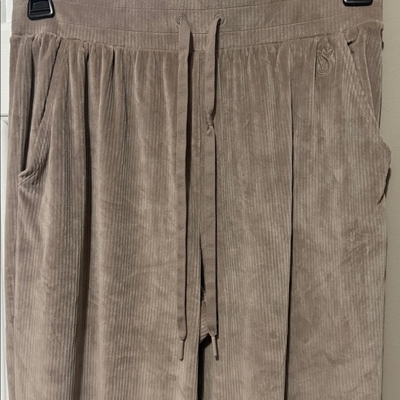 Victoria’s Secret Velour Ribbed High-Rise Jogger Pants Taupe Tan Size M - Picture 3 of 7